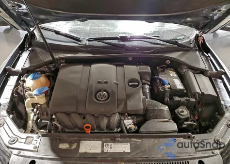 2013 Volkswagen Passat S z USA, uszkodzony, nr VIN 1VWAH7A30DC112913